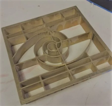 Zahna Fliesen brass mould
